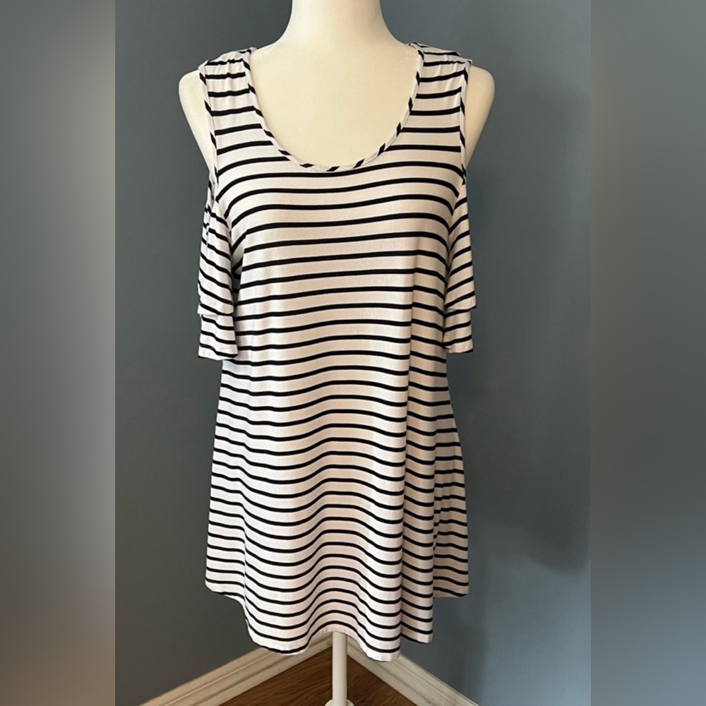 Elle ladies cold shoulder top
